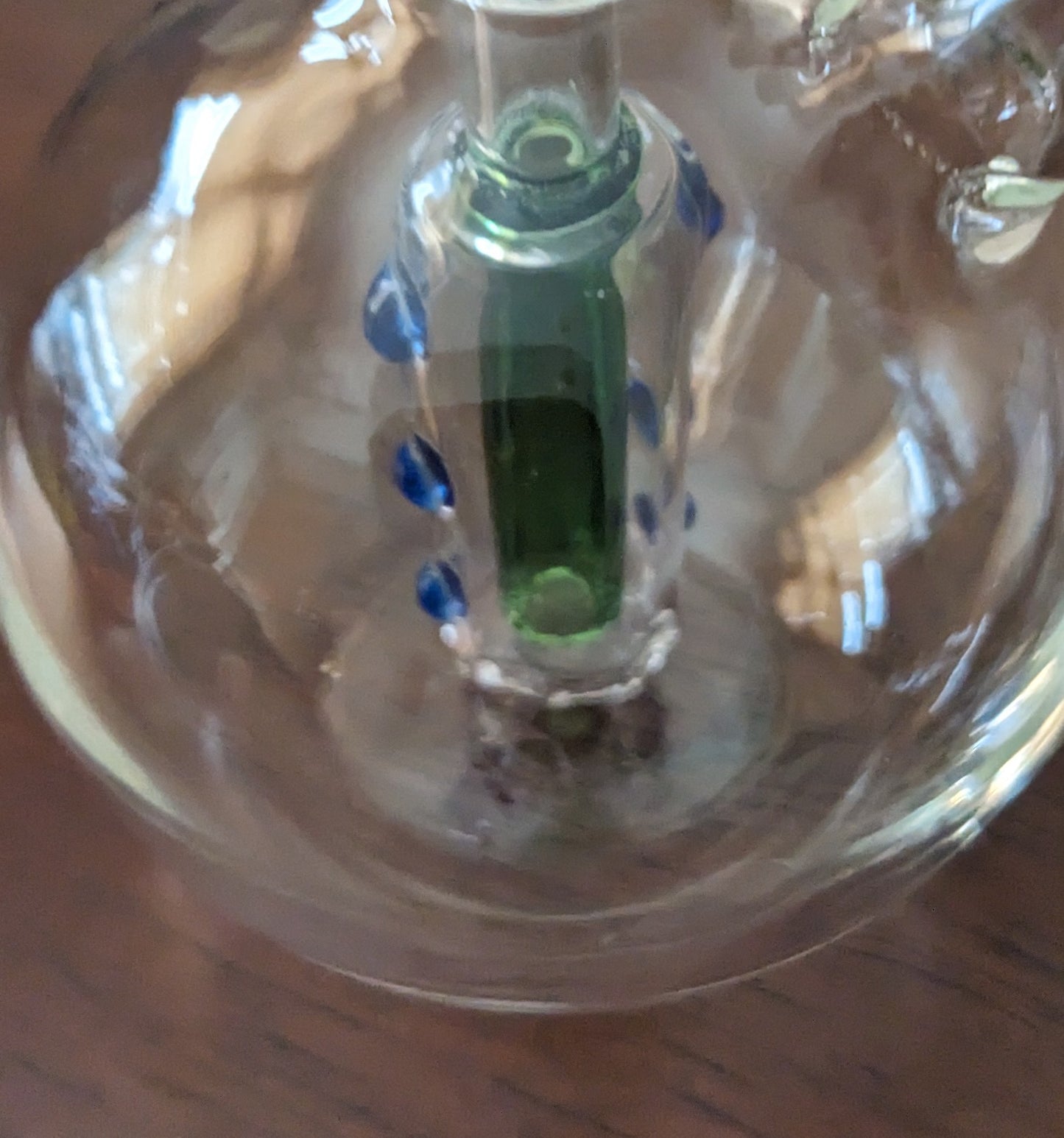 Mini portable globe bubbler